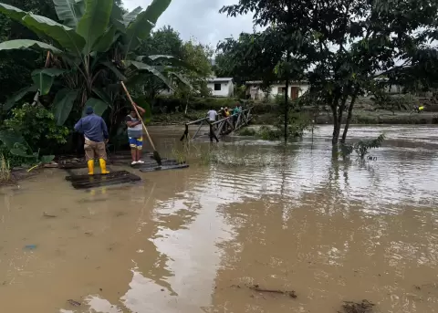 Inundaciones en Quinind�, Esmeraldas.