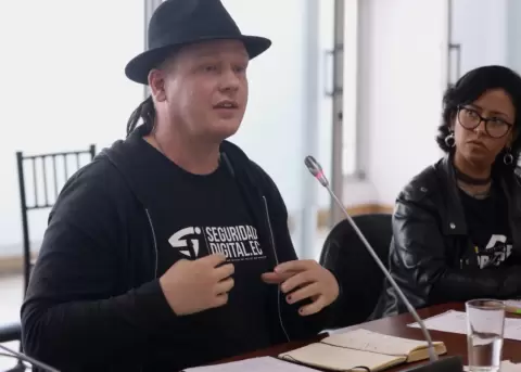 Ola Bini en comparecencia de la Asamblea Nacional.