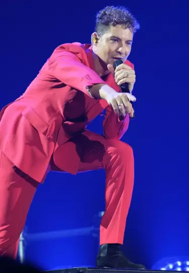David Bisbal revive cl�sicos rom�nticos con nuevas versiones en su �lbum "Eternos".