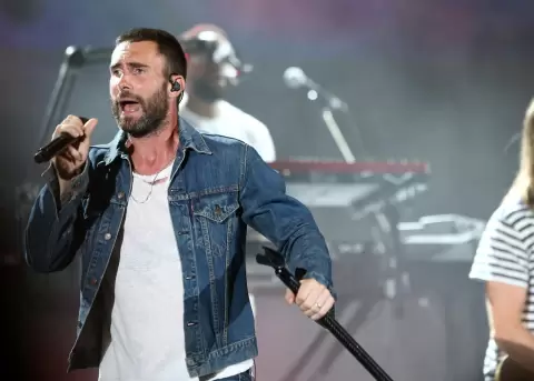 Maroon 5 sorprende a M�xico.
