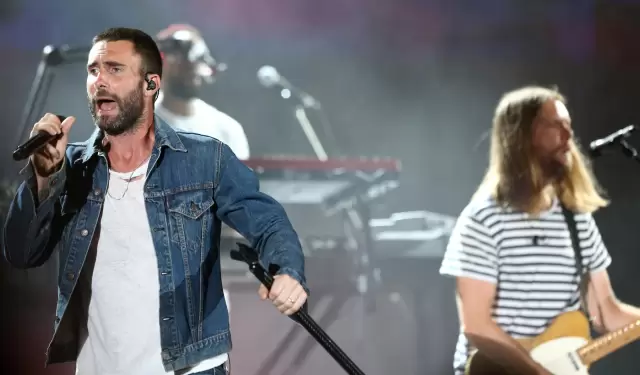 Maroon 5 sorprende a M�xico.