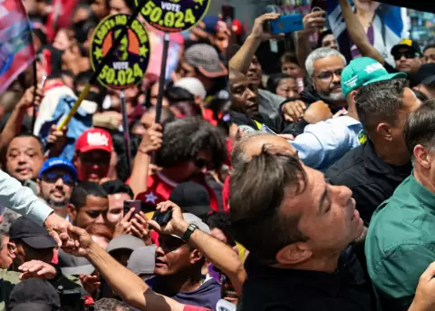 Lula da Silva y Fl�vio Bolsonaro, candidatos presidenciales de Brasil.