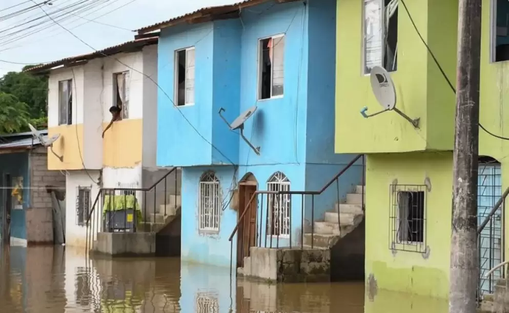 Esmeraldas bajo el agua: el COE cantonal declara en emergencia a la ciudad