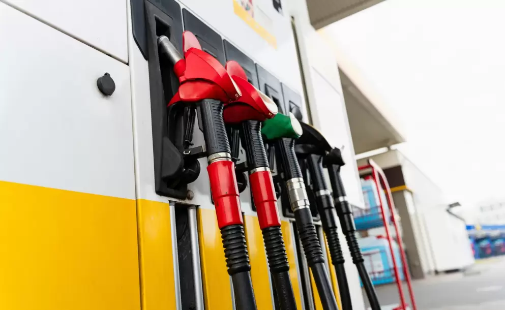 Daniel Noboa anuncia la reducci�n de 4 centavos a gasolinas Extra, Ecopa�s y di�sel