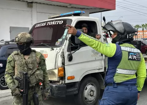 Operativo de la ATM en Guayaquil.