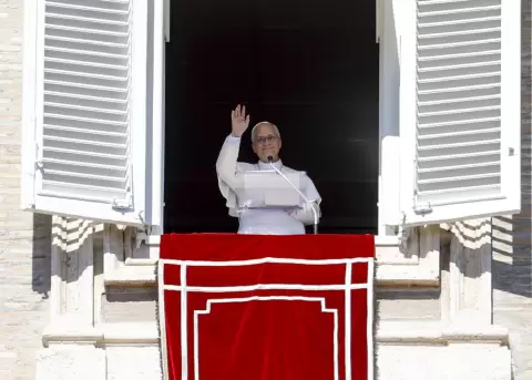 El papa Le�n XIV el 11 de octubre, cuando anunci� que tiene un n�dulo en el pulm�n.
