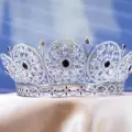 Puerto Rico inaugura una exposici�n con coronas y art�culos de colecci�n de Miss Universo