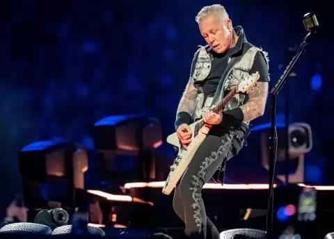 Metallica explora la pol�tica entre canciones, declaraciones, controversias y decisiones p�blicas.