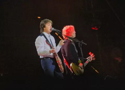 Paul McCartney recuerda a su esposa.