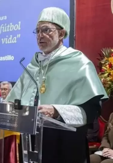 Luis de la Fuente recibi� un reconocimiento que significa mucho para �l.
