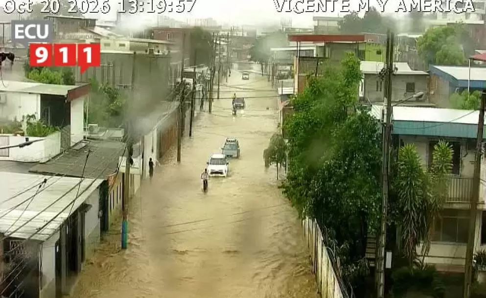 Lluvias provocan acumulaci�n de agua en Portoviejo