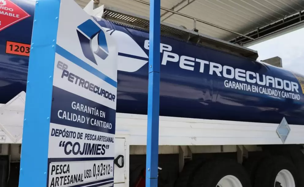Petroecuador asegura que hay combustible, pero distribuidores denuncian recortes de hasta el 30% en los despachos de di�sel