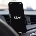 Uber incorpora video en vivo para supervisar los viajes de adolescentes