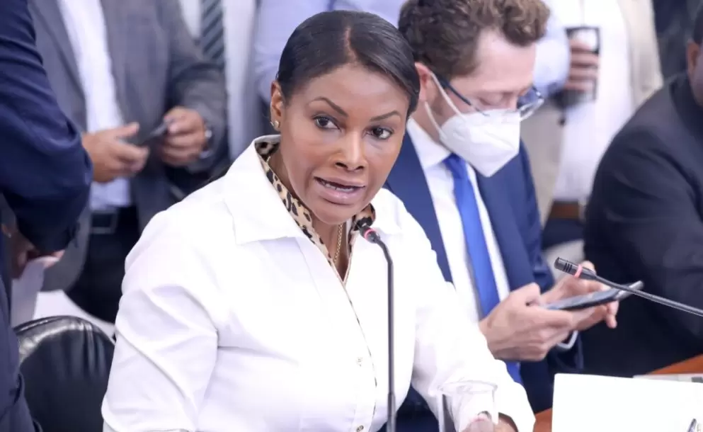 El poder, la corrupci�n y el costo personal: Diana Salazar revela su historia m�s all� de la Fiscal�a